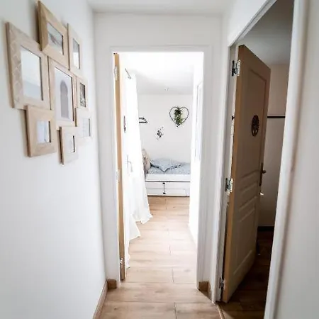 2 Bedroom 6-7pers, Parking, 10min Apartamento *